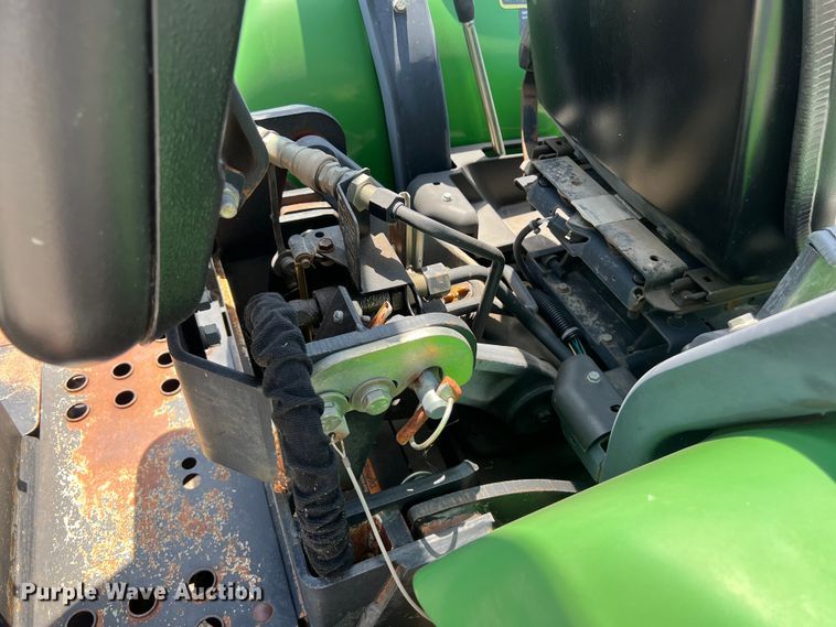 image for item LV9019 2001 John Deere  4400 MFWD tractor