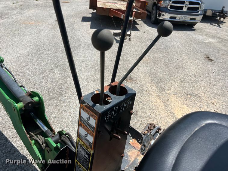 image for item LV9019 2001 John Deere  4400 MFWD tractor