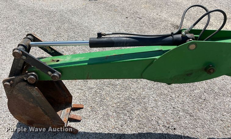 image for item LV9019 2001 John Deere  4400 MFWD tractor