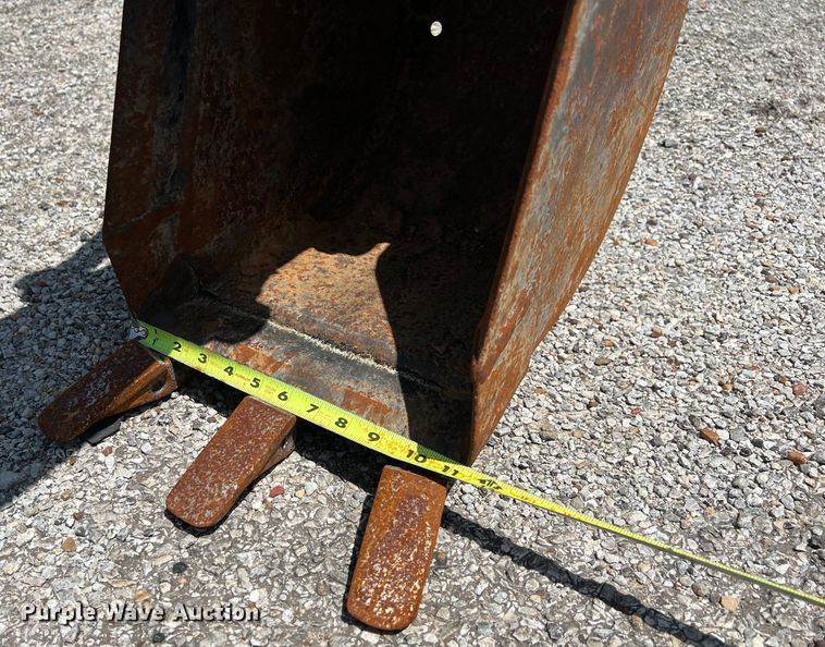 image for item LV9019 2001 John Deere  4400 MFWD tractor