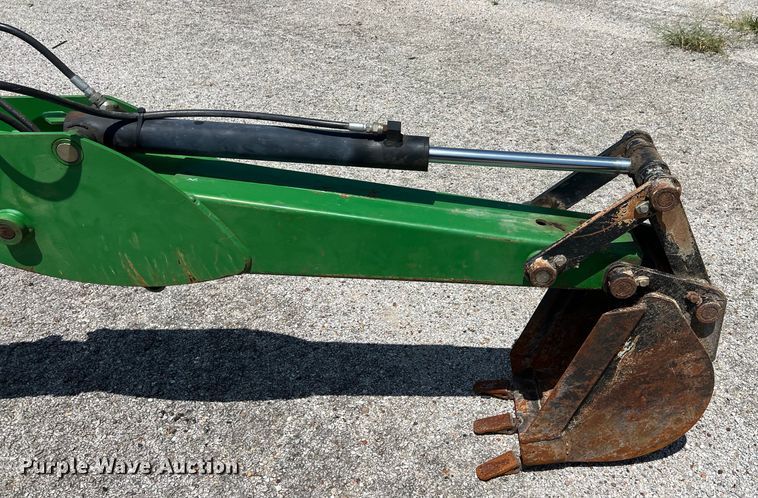 image for item LV9019 2001 John Deere  4400 MFWD tractor