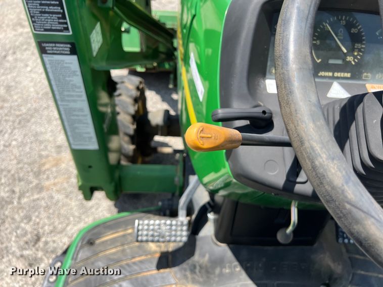 image for item LV9019 2001 John Deere  4400 MFWD tractor