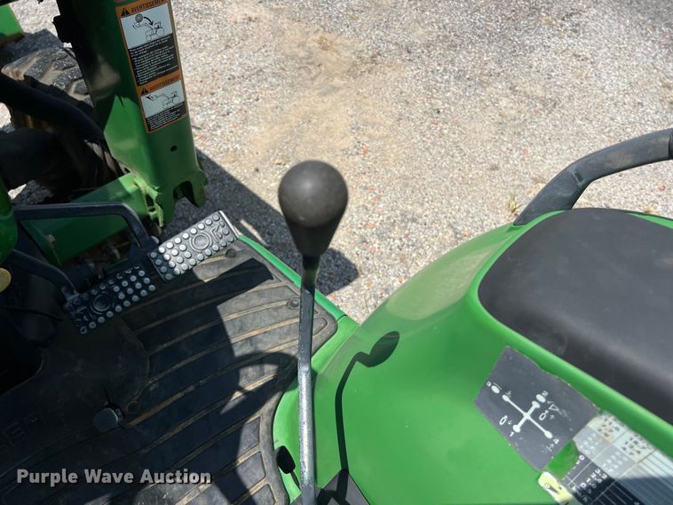 image for item LV9019 2001 John Deere  4400 MFWD tractor