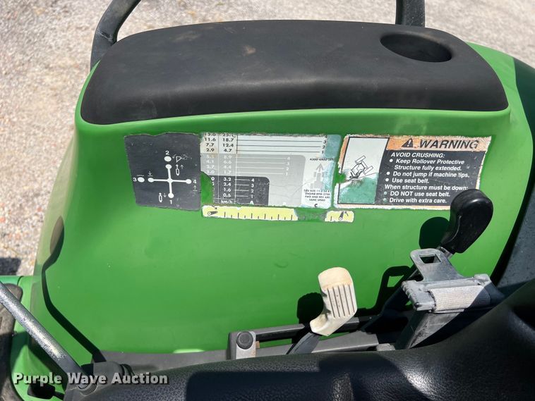 image for item LV9019 2001 John Deere  4400 MFWD tractor