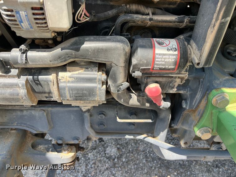 image for item LV9019 2001 John Deere  4400 MFWD tractor