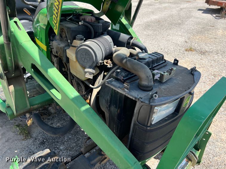 image for item LV9019 2001 John Deere  4400 MFWD tractor