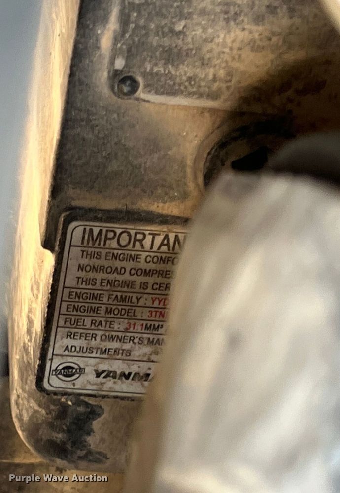 image for item LV9019 2001 John Deere  4400 MFWD tractor