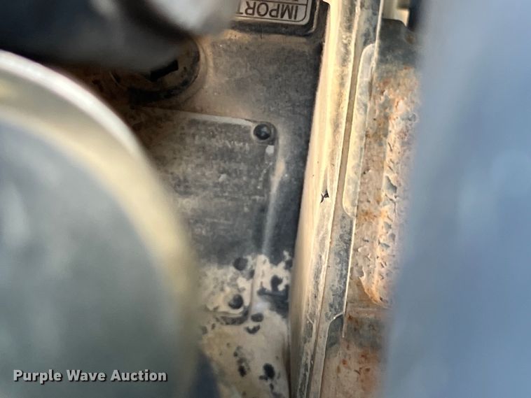 image for item LV9019 2001 John Deere  4400 MFWD tractor