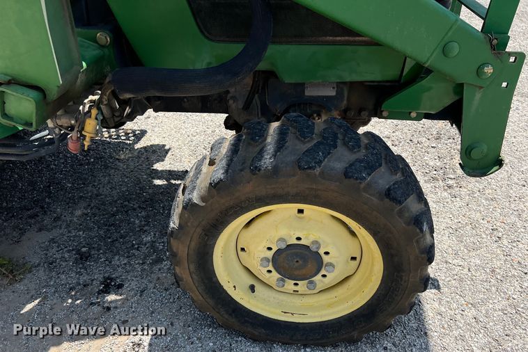 image for item LV9019 2001 John Deere  4400 MFWD tractor