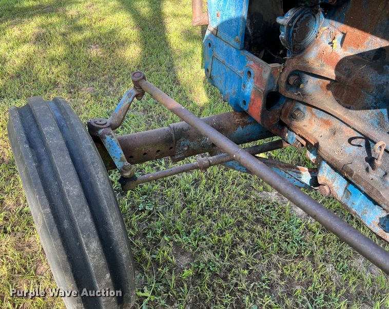 image for item LV9020 Ford 5000 tractor