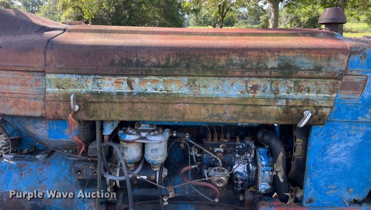 image for item LV9020 Ford 5000 tractor