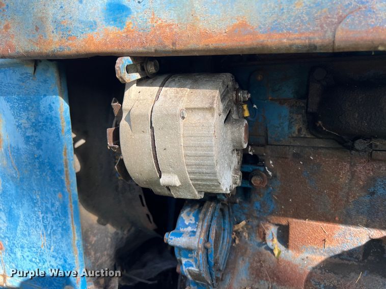 image for item LV9020 Ford 5000 tractor