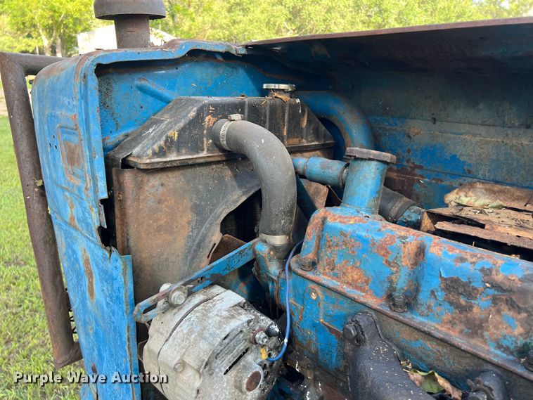 image for item LV9020 Ford 5000 tractor