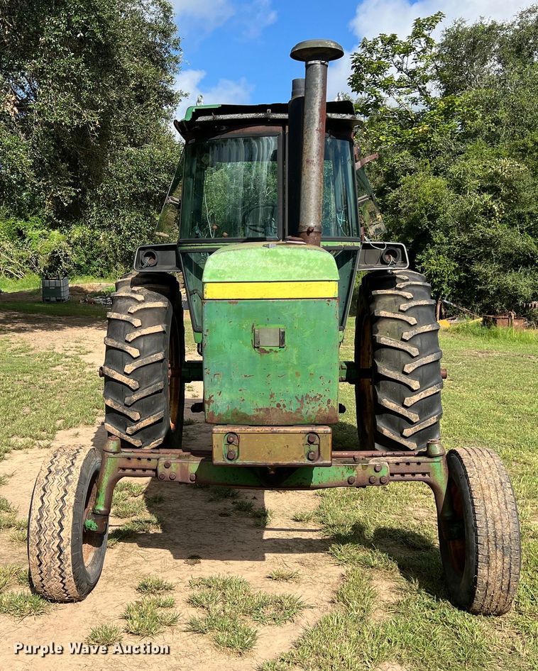 image for item LV9022 1977 John Deere 4430 tractor