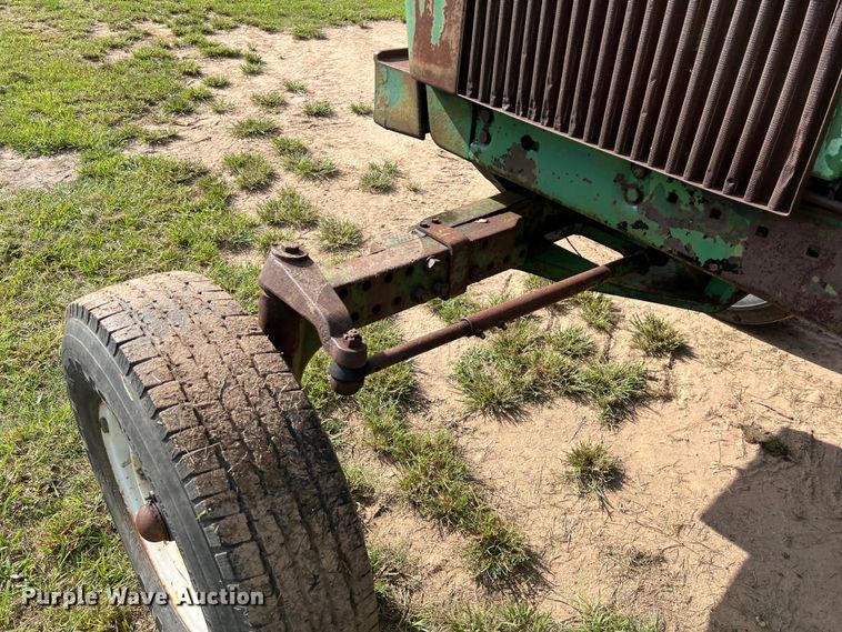 image for item LV9022 1977 John Deere 4430 tractor