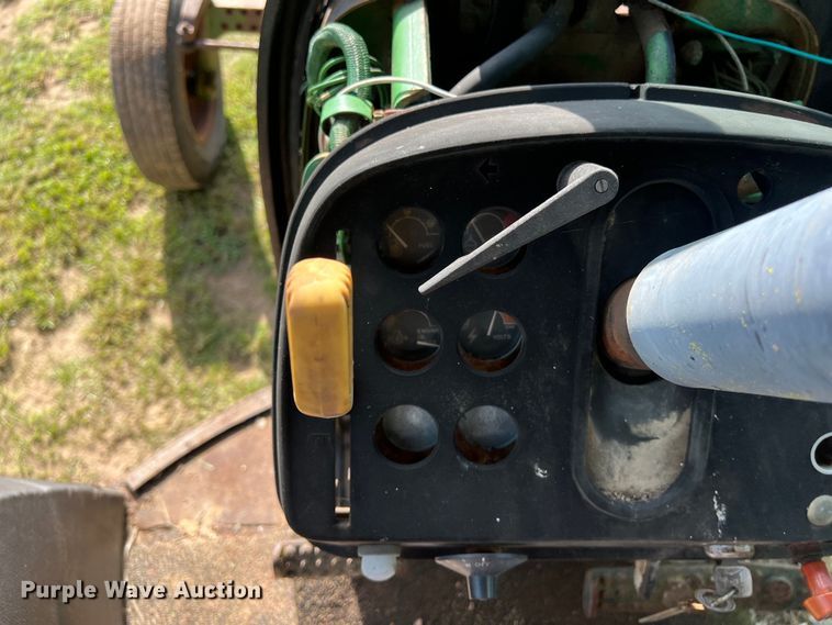 image for item LV9022 1977 John Deere 4430 tractor