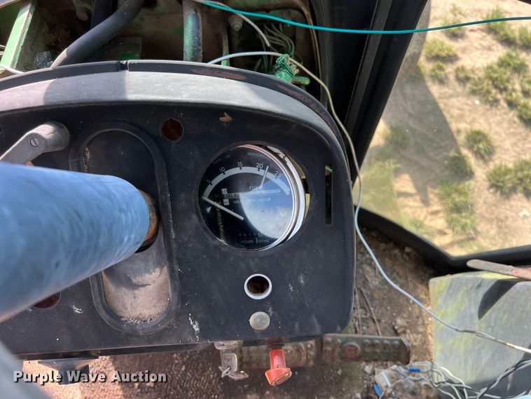 image for item LV9022 1977 John Deere 4430 tractor