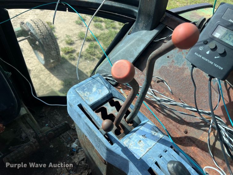 image for item LV9022 1977 John Deere 4430 tractor