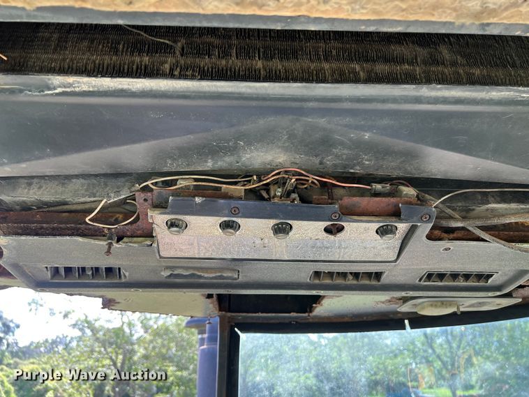 image for item LV9022 1977 John Deere 4430 tractor