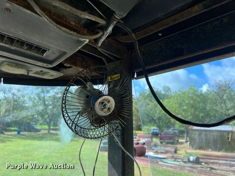 image for item LV9022 1977 John Deere 4430 tractor