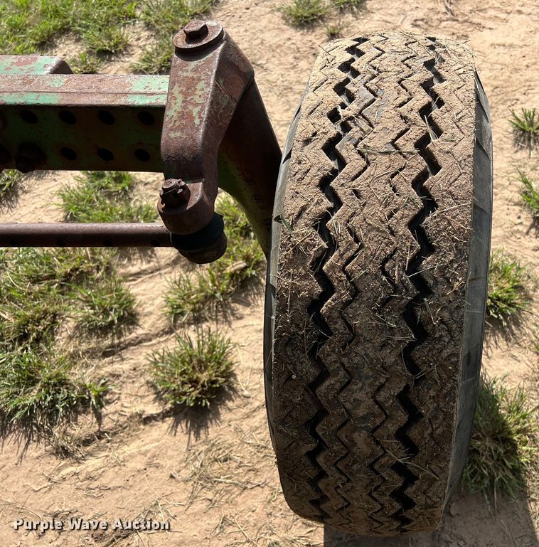 image for item LV9022 1977 John Deere 4430 tractor