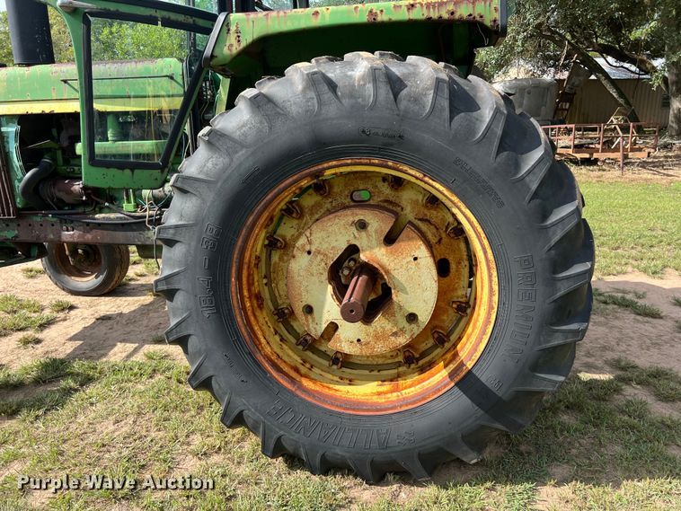 image for item LV9022 1977 John Deere 4430 tractor