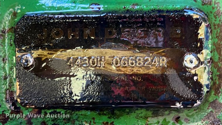 image for item LV9022 1977 John Deere 4430 tractor