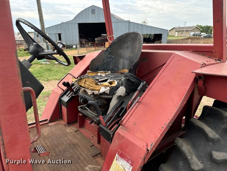 image for item MU9997 1981 International Harvester 986 tractor