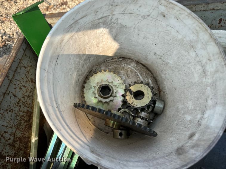 image for item MV9020 Grain drill parts