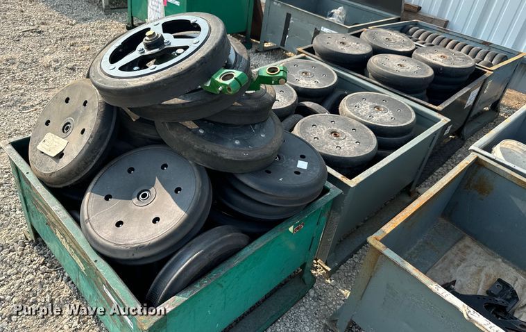 image for item MV9029 Planter attachments