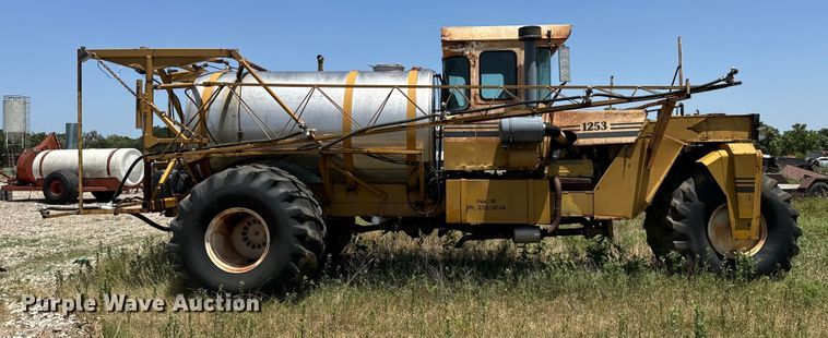 image for item NQ9646 Ag-Chem 1253 sprayer