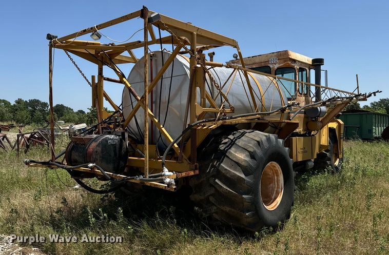 image for item NQ9646 Ag-Chem 1253 sprayer