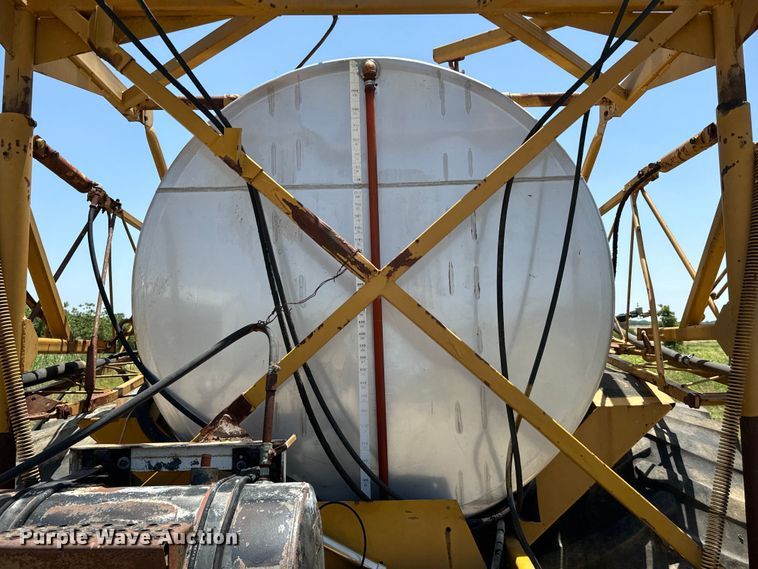 image for item NQ9646 Ag-Chem 1253 sprayer