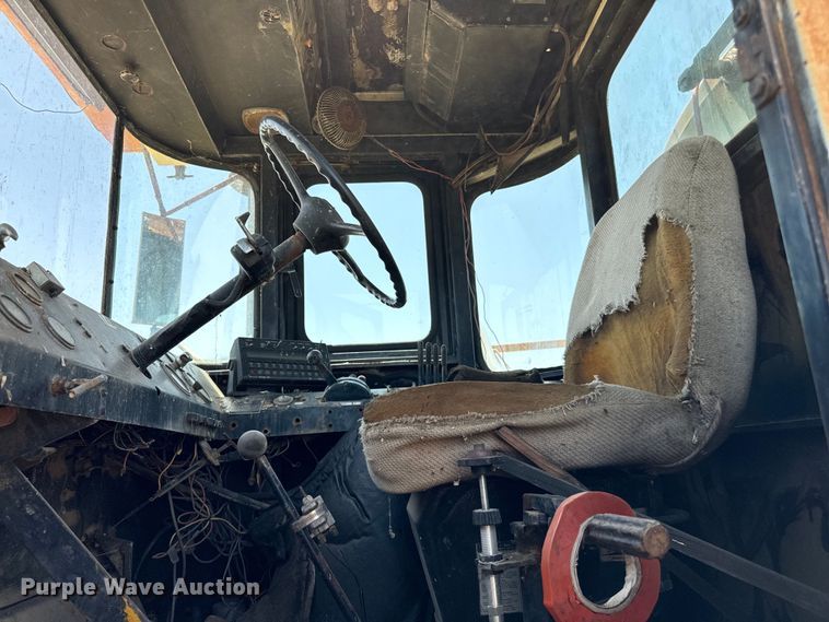 image for item NQ9646 Ag-Chem 1253 sprayer