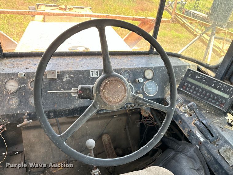 image for item NQ9646 Ag-Chem 1253 sprayer