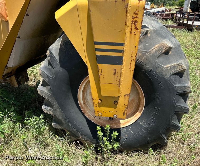 image for item NQ9646 Ag-Chem 1253 sprayer