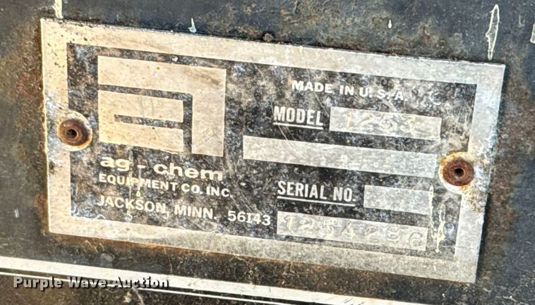 image for item NQ9646 Ag-Chem 1253 sprayer