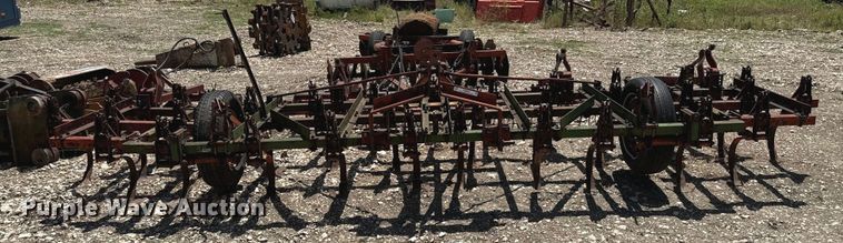 image for item NQ9649 Field cultivator