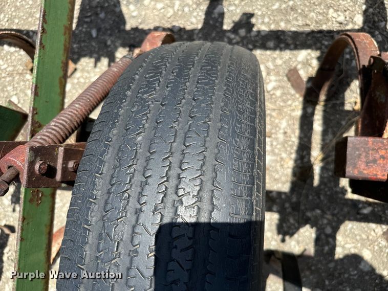 image for item NQ9649 Field cultivator