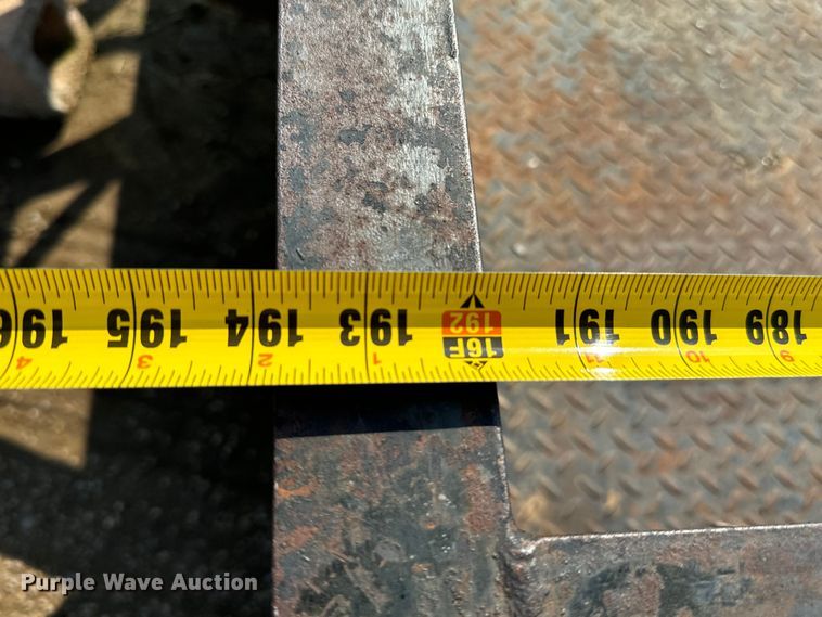 image for item NQ9682 1988 Sunblest utility trailer