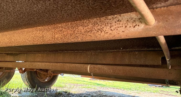 image for item NQ9682 1988 Sunblest utility trailer