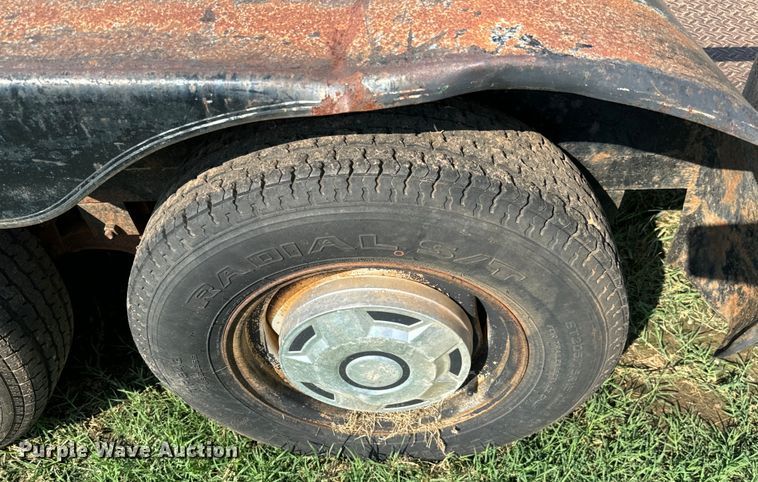 image for item NQ9682 1988 Sunblest utility trailer