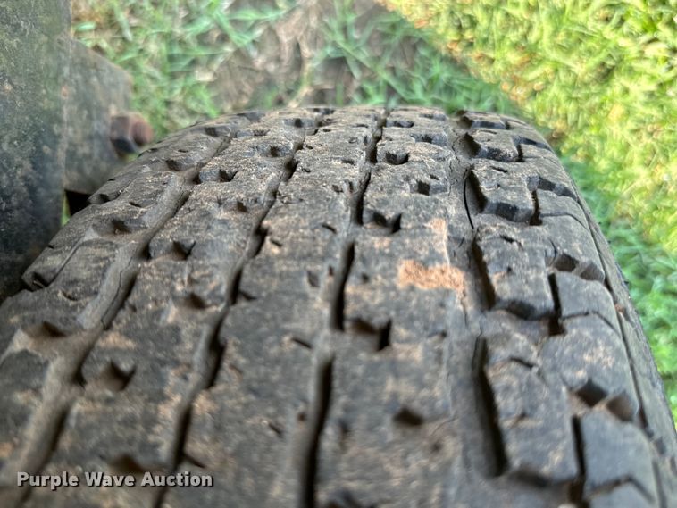 image for item NQ9682 1988 Sunblest utility trailer