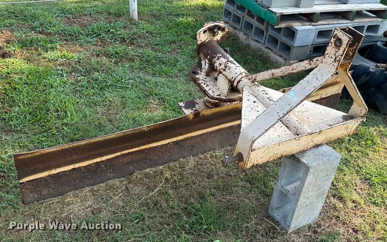 image for item NQ9683 The Sunshine Life three point blade