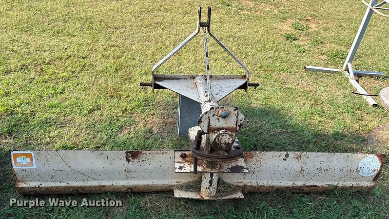 image for item NQ9683 The Sunshine Life three point blade