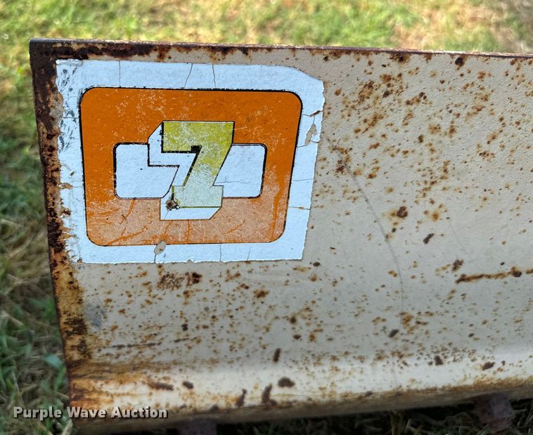 image for item NQ9683 The Sunshine Life three point blade