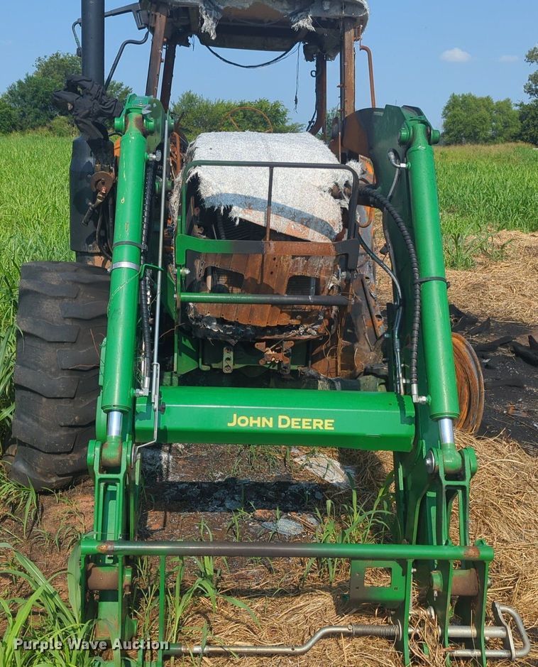 image for item NW9613 2019 John Deere  6120M  MFWD tractor