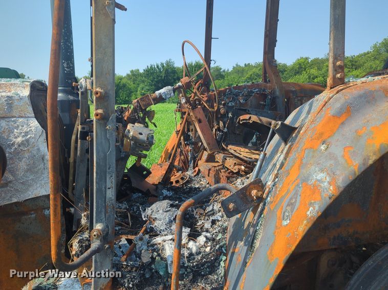 image for item NW9613 2019 John Deere  6120M  MFWD tractor