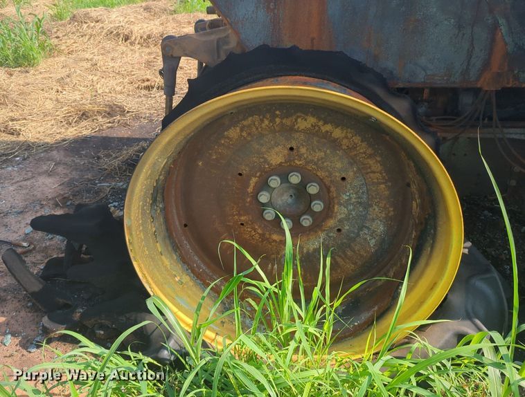 image for item NW9613 2019 John Deere  6120M  MFWD tractor