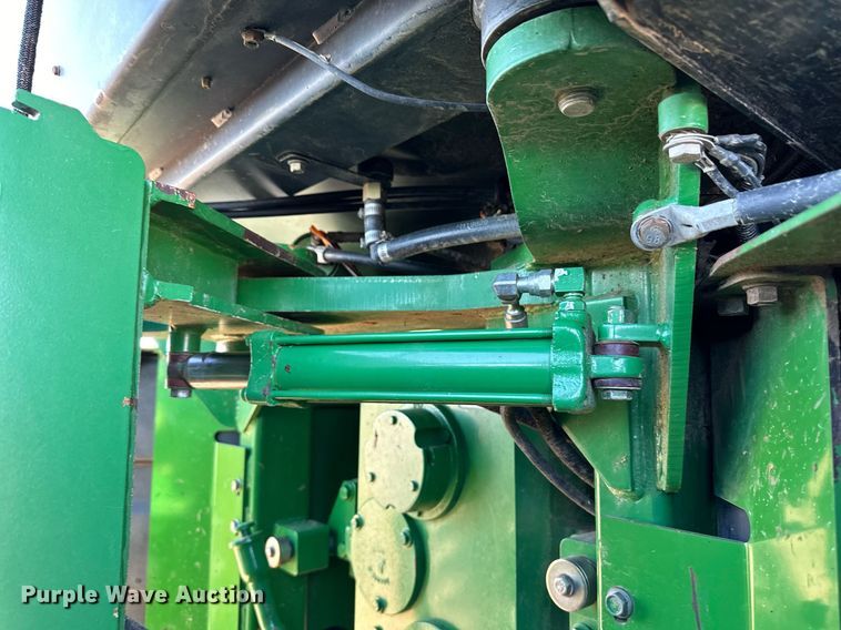 image for item OA9595 1996 John Deere 8770 4WD tractor